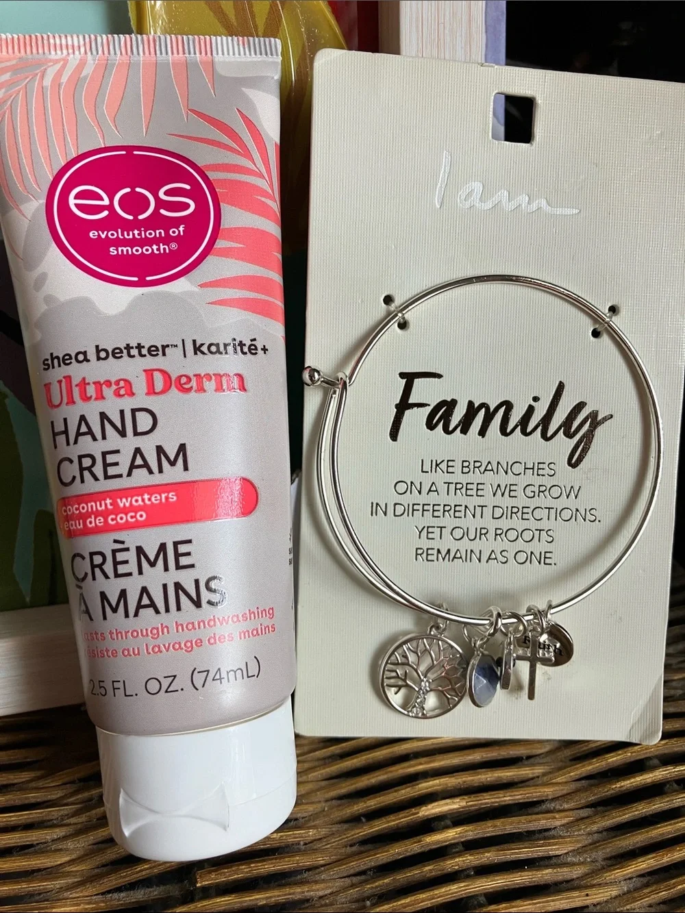 eos Pink Lip Balm & Hand Cream Gift Set - Pink